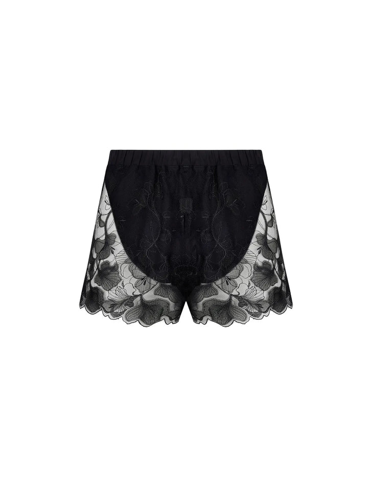 Short bordado con incrustaciones de organza