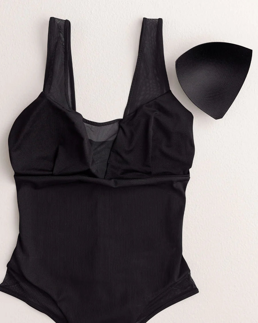 Bañador entero de control fuerte con detalles en tul - Hasta 2 cm menos-Bañador-Blonda