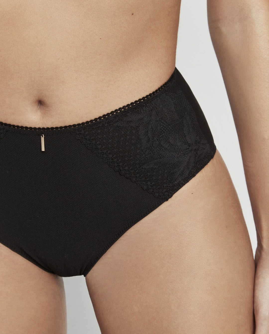 Braga alta clásica con control suave