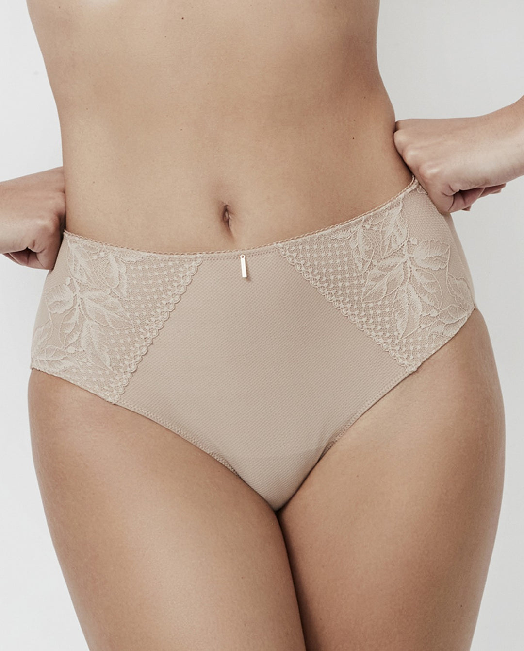 Braga alta clásica con control suave