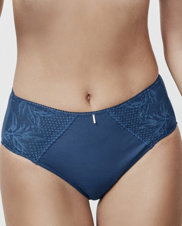 Braga alta clásica con control suave