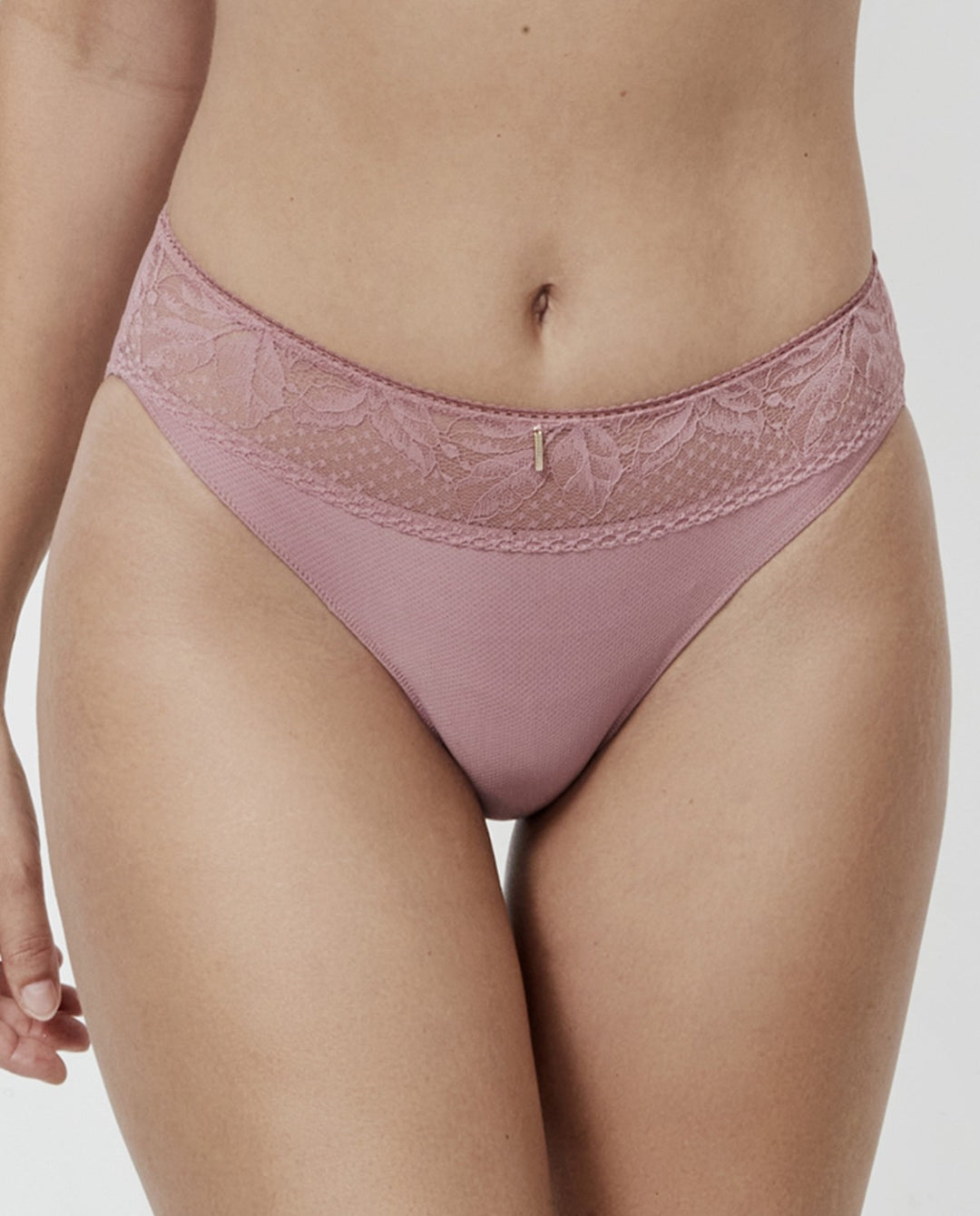 Braga bikini con encaje