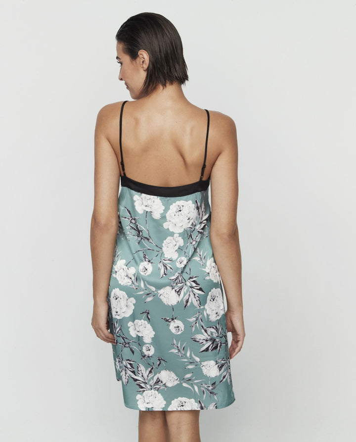 Camisón lencero corto con estampado floral