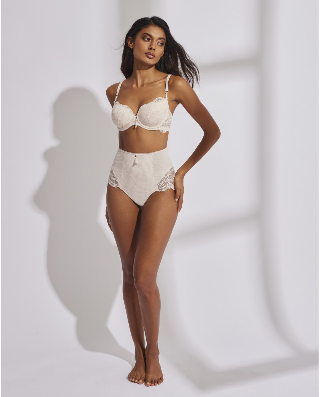 Sujetador moldeador de encaje-Sujetador-Blonda