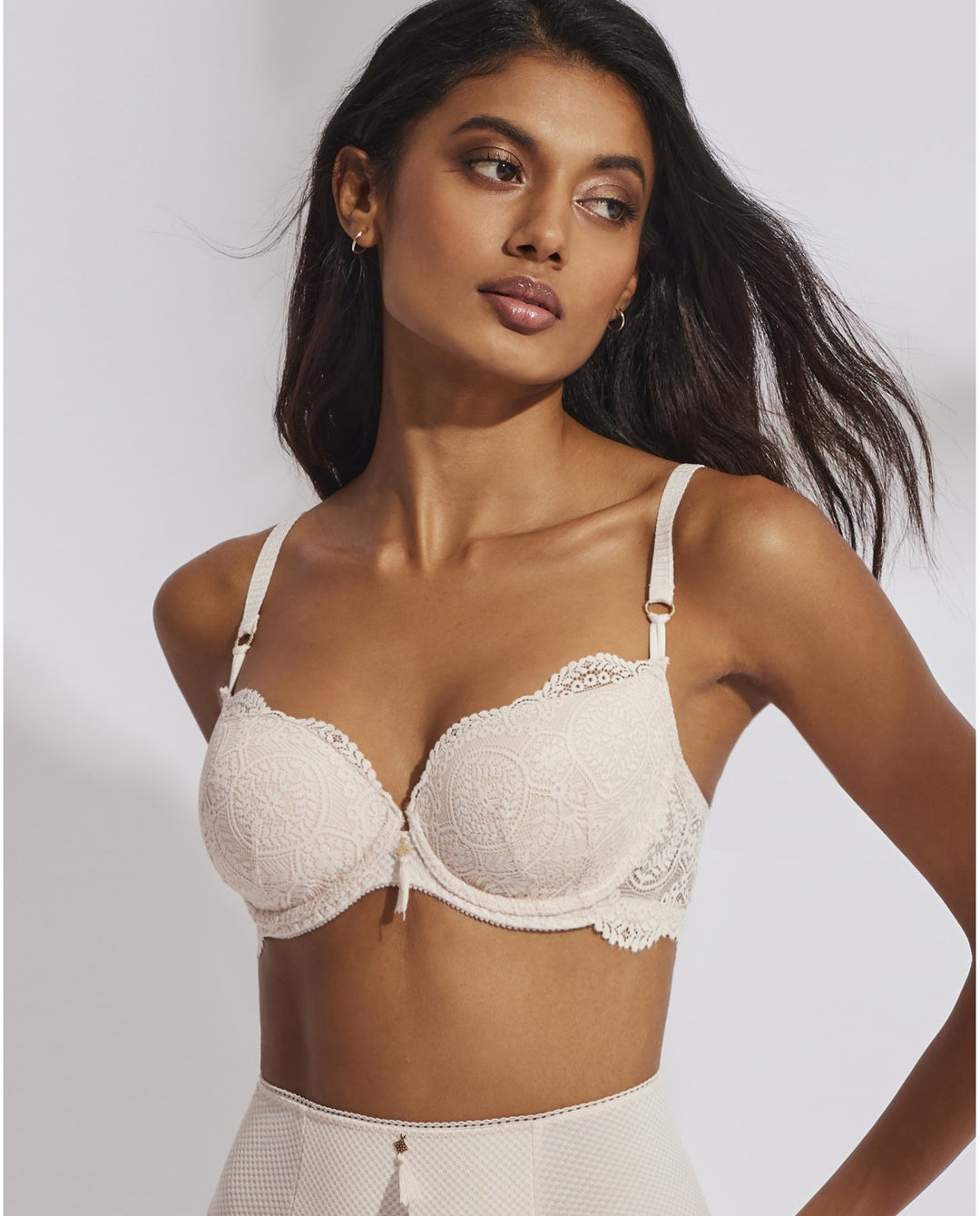 Sujetador moldeador de encaje-Sujetador-Blonda